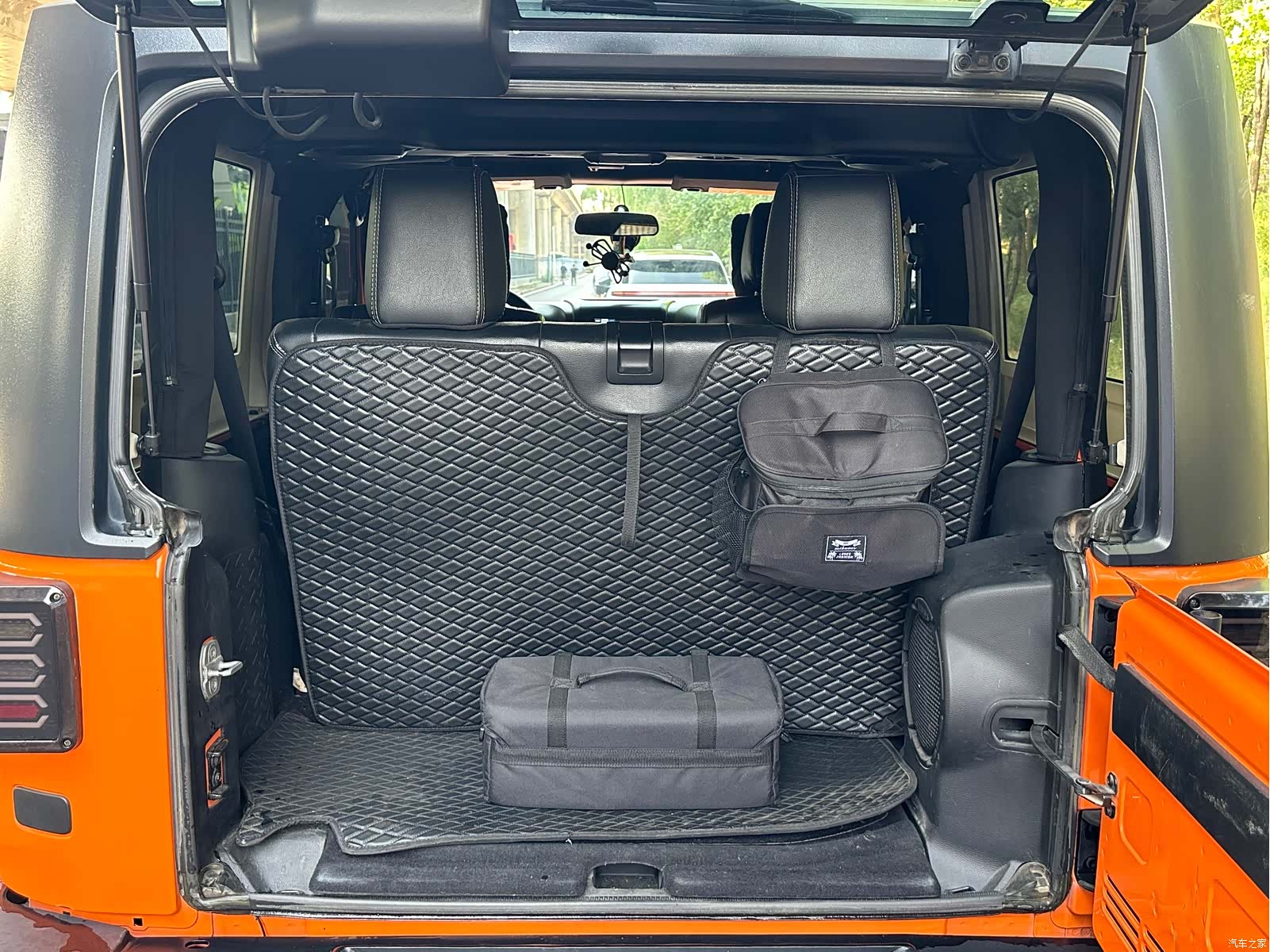 Jeep Wrangler, 2013 все фото