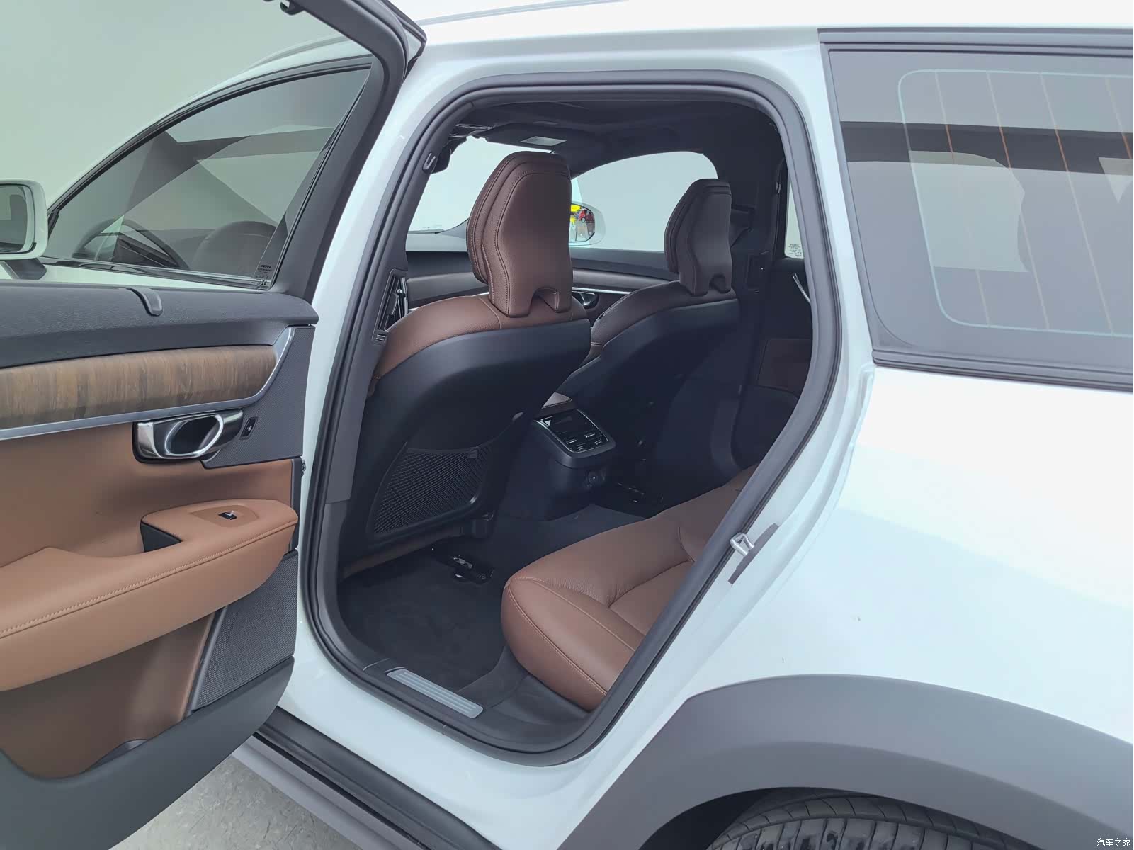Volvo V90, 2021 15