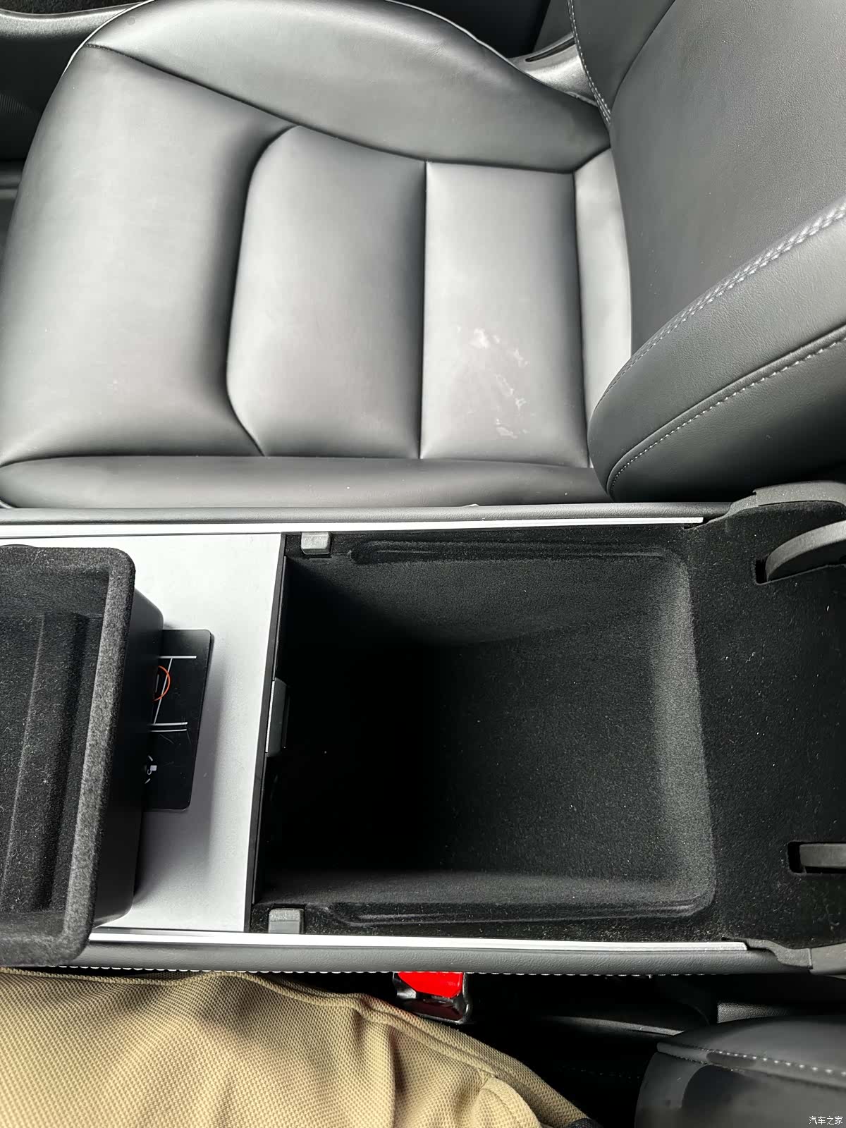 Tesla Model Y, 2023 11