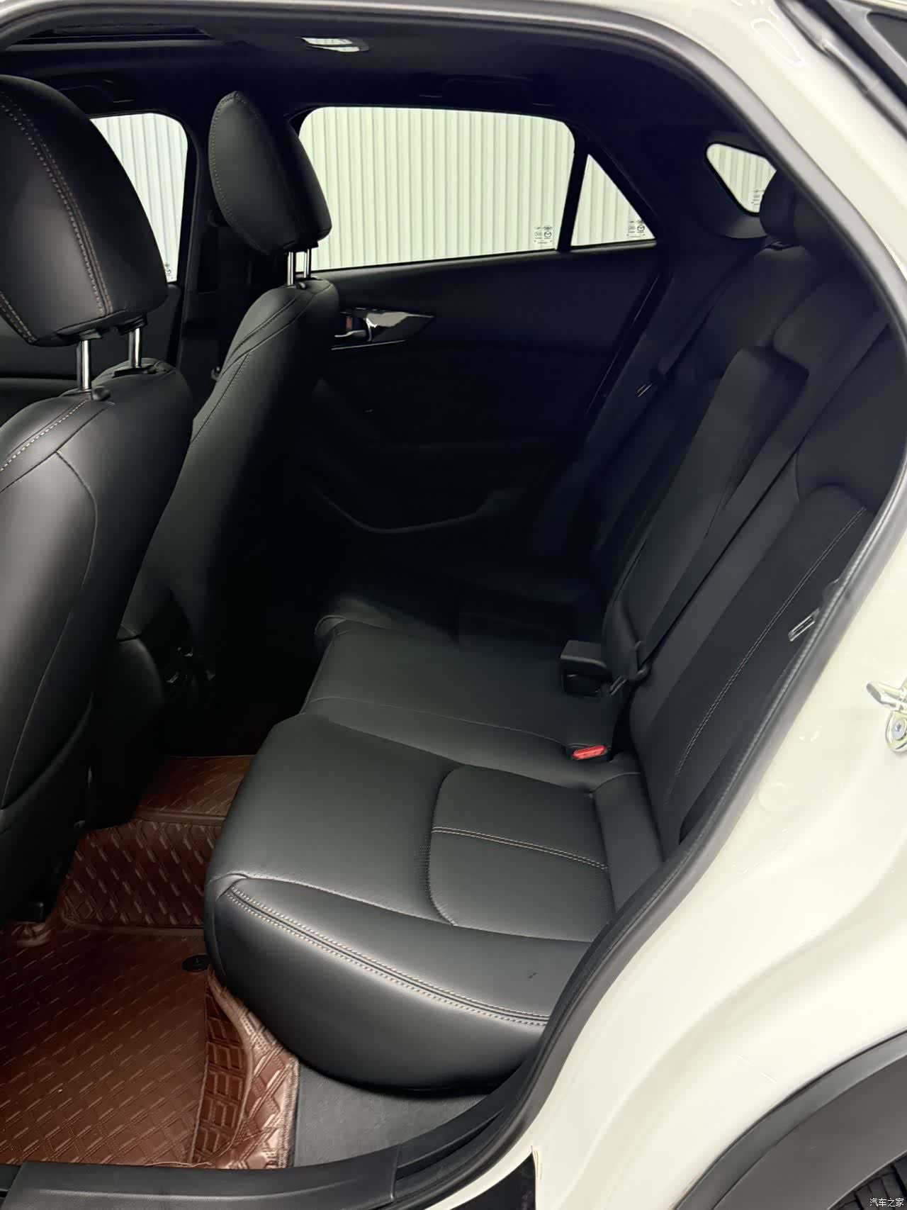 Mazda CX-4, 2023 20