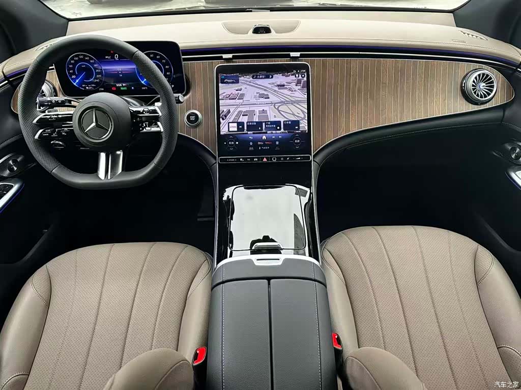 Mercedes-Benz EQE, 2025 11