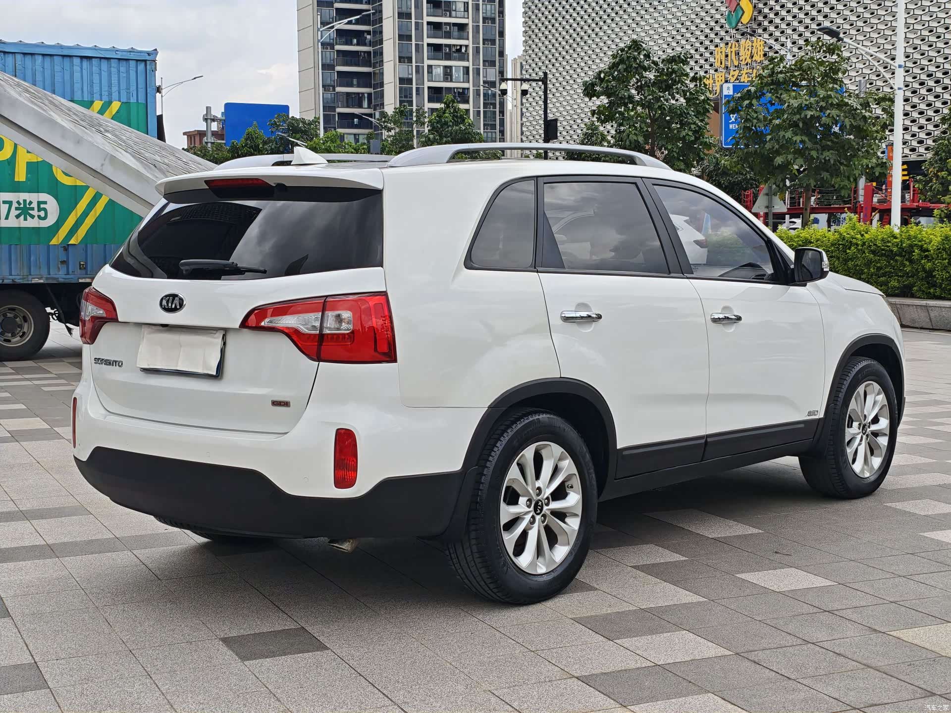 Kia 7, 2013 4