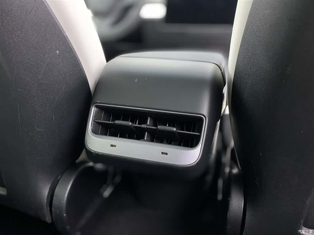 Tesla Model Y, 2022 25