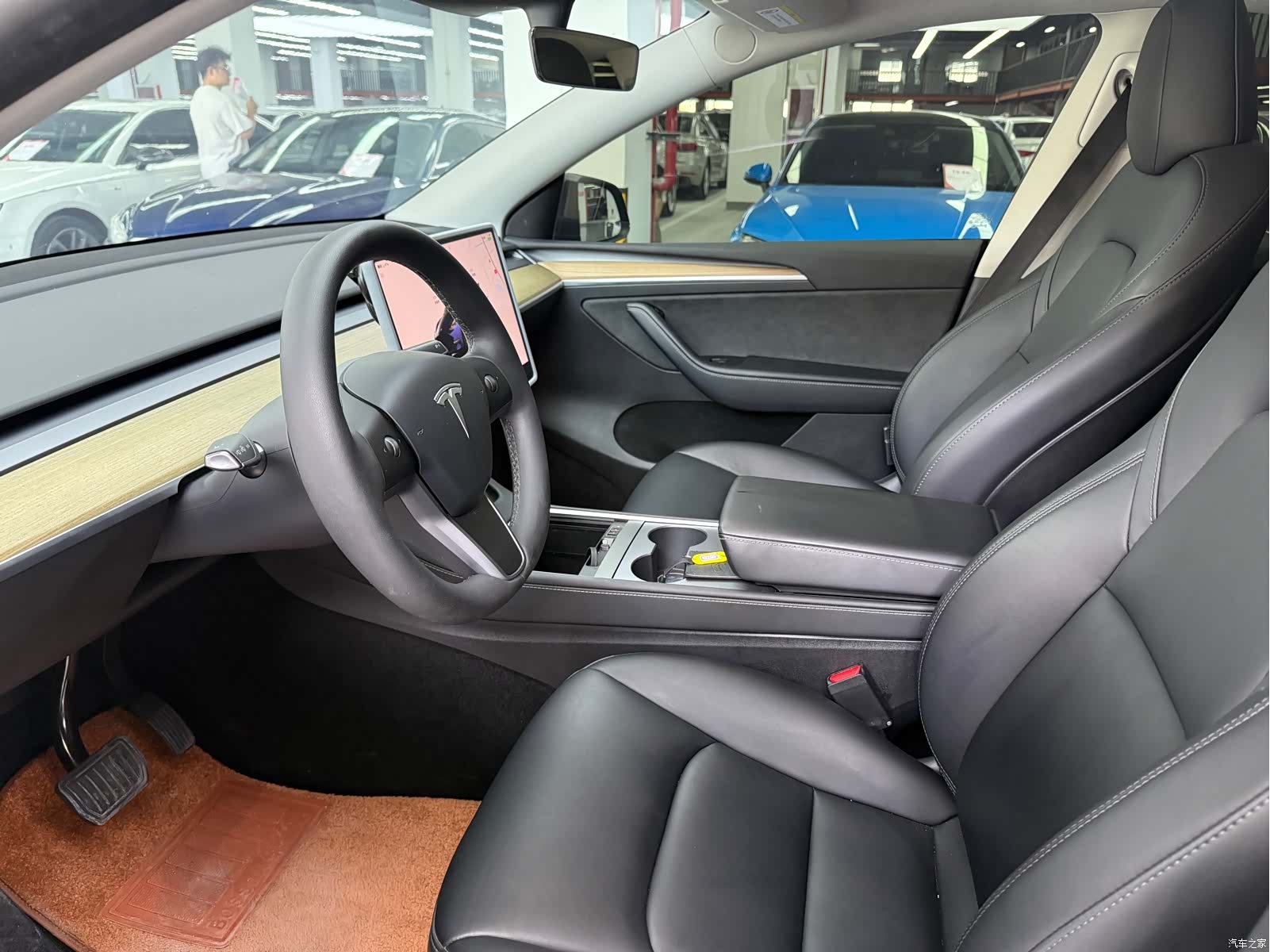 Tesla Model Y, 2022 4
