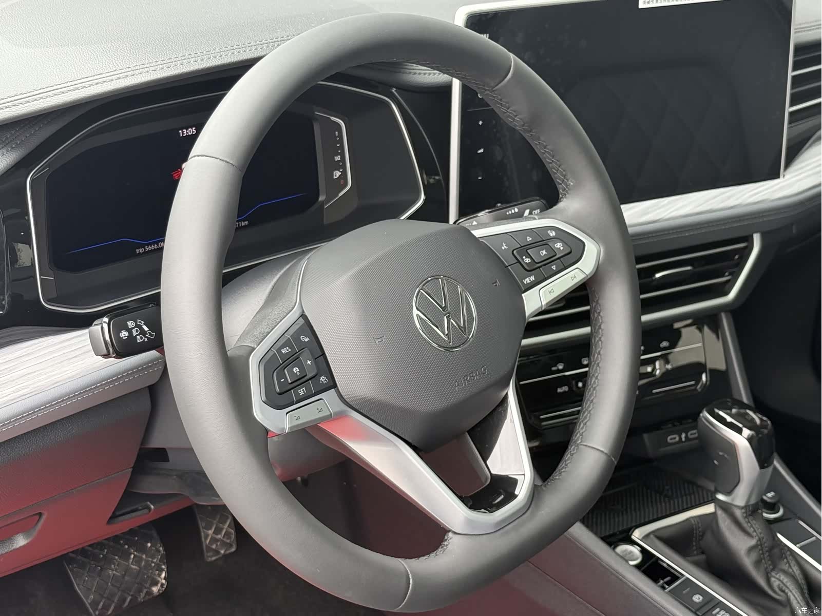 Volkswagen Sagitar, 2024 19