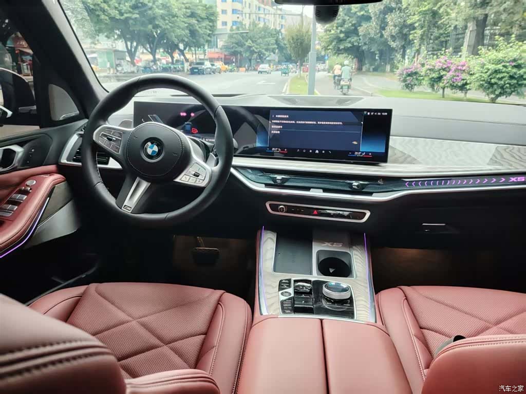 BMW X5, 2026 все фото