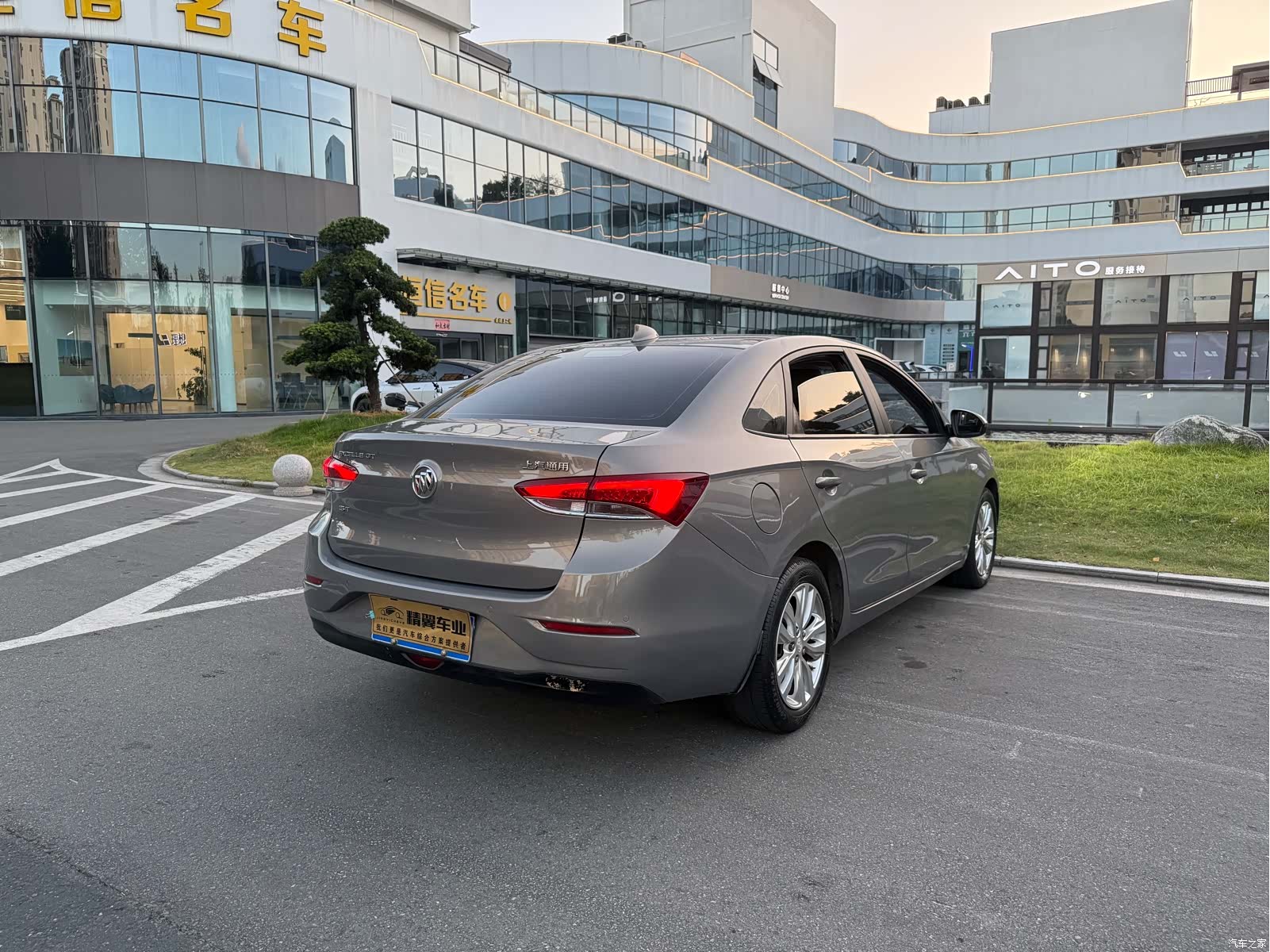 Buick V, 2018 9
