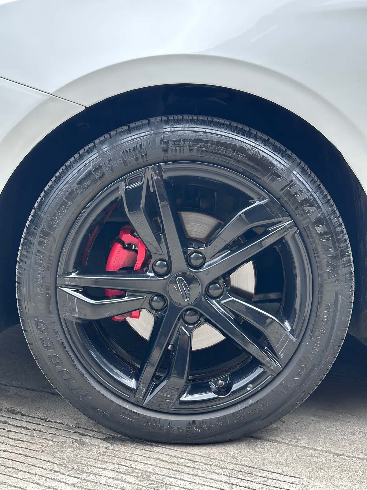 Geely Binray, 2021 14