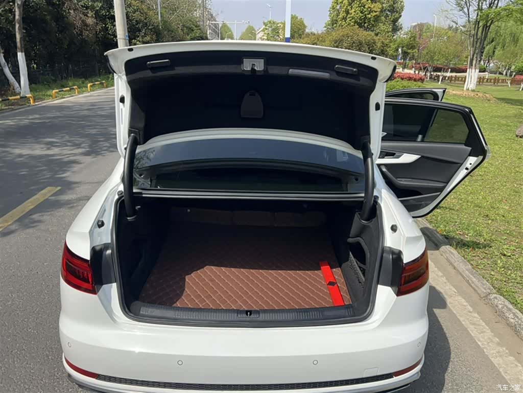 Audi A4L, 2020 11