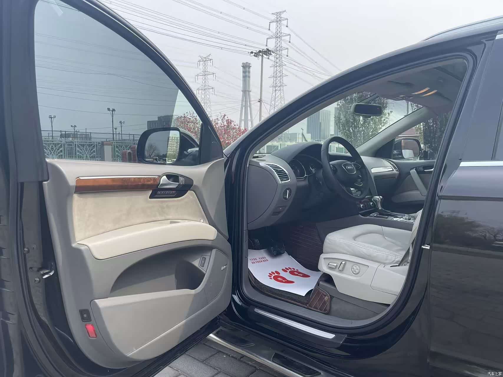 Audi Q7, 2012 11