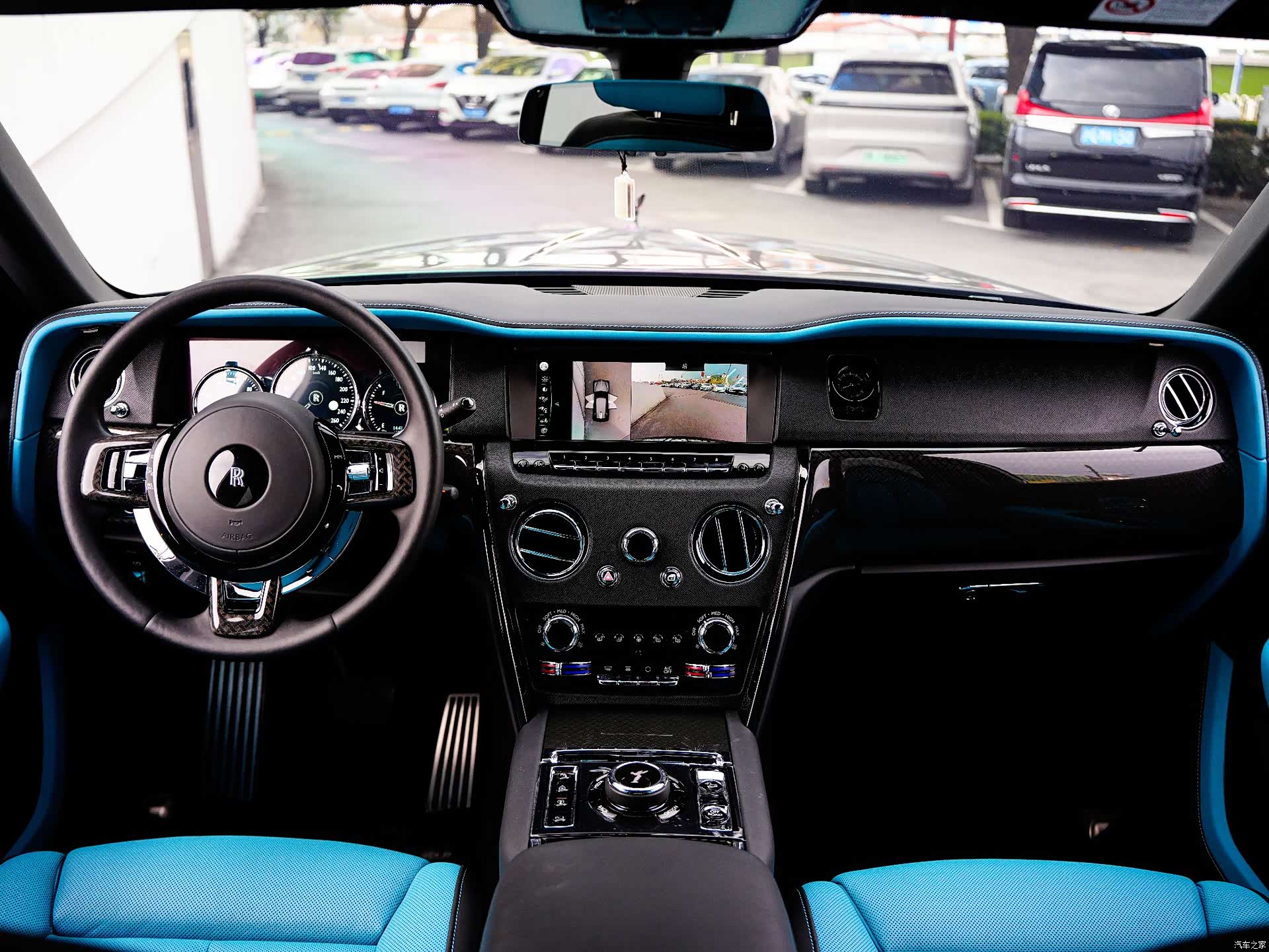 Rolls-Royce Cullinan, 2021 8