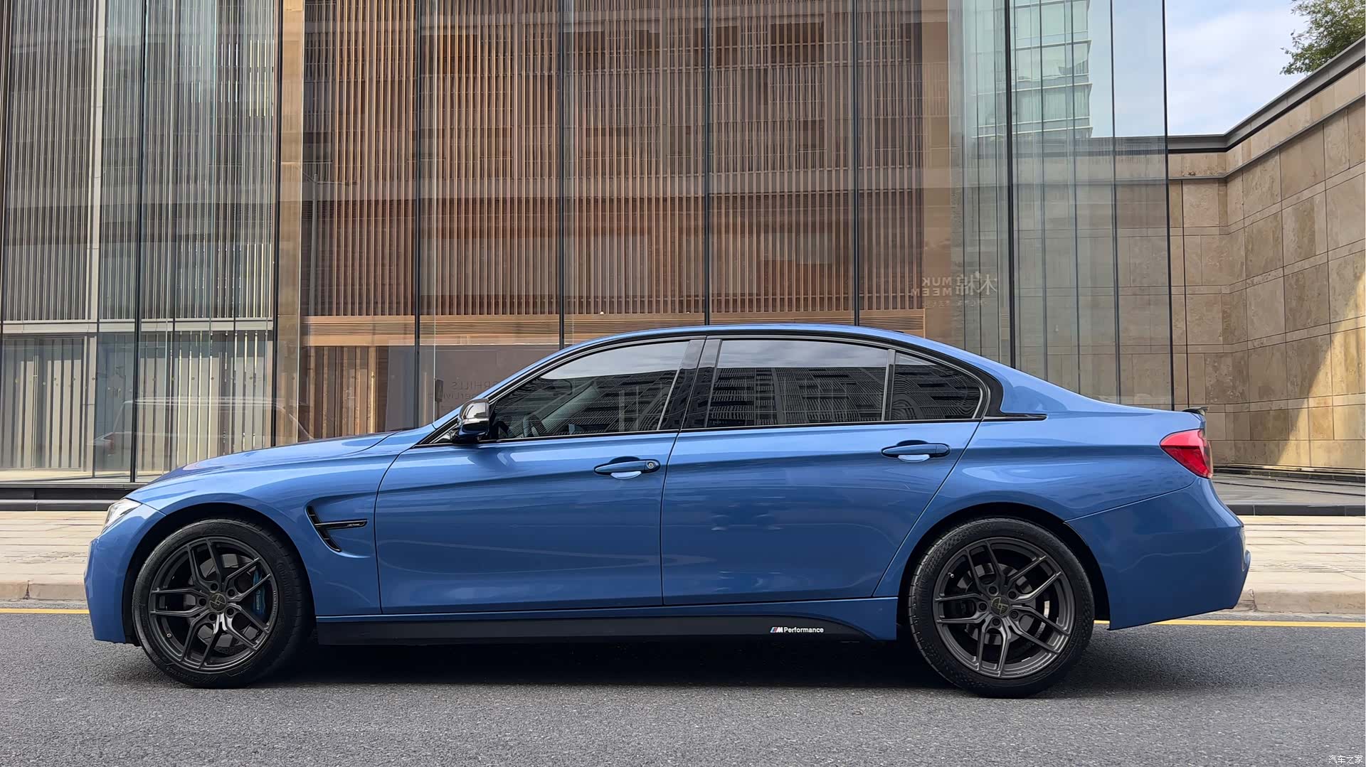 BMW 3 Series, 2017 23