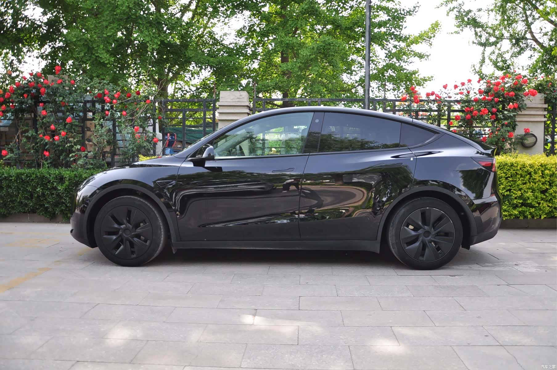 Tesla Model Y, 2023 3