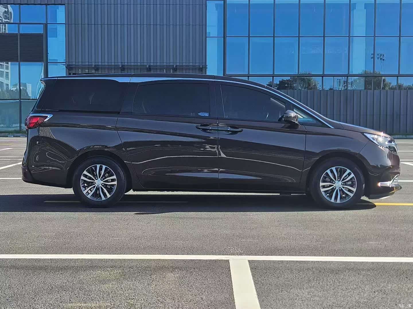 Buick GL8, 2021 4