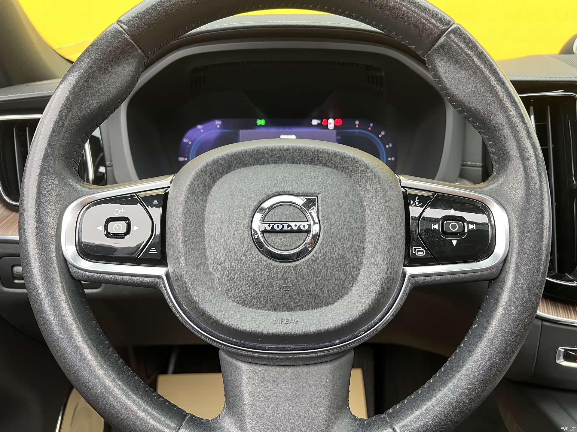 Volvo XC60, 2022 10