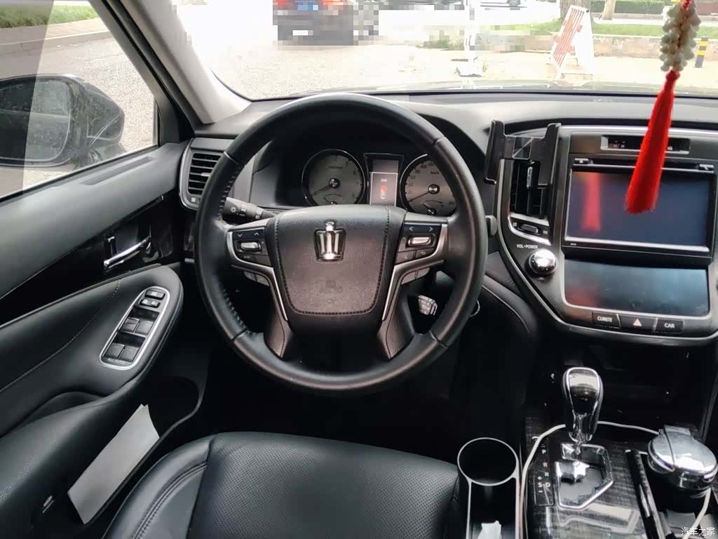 Toyota Crown, 2016 6