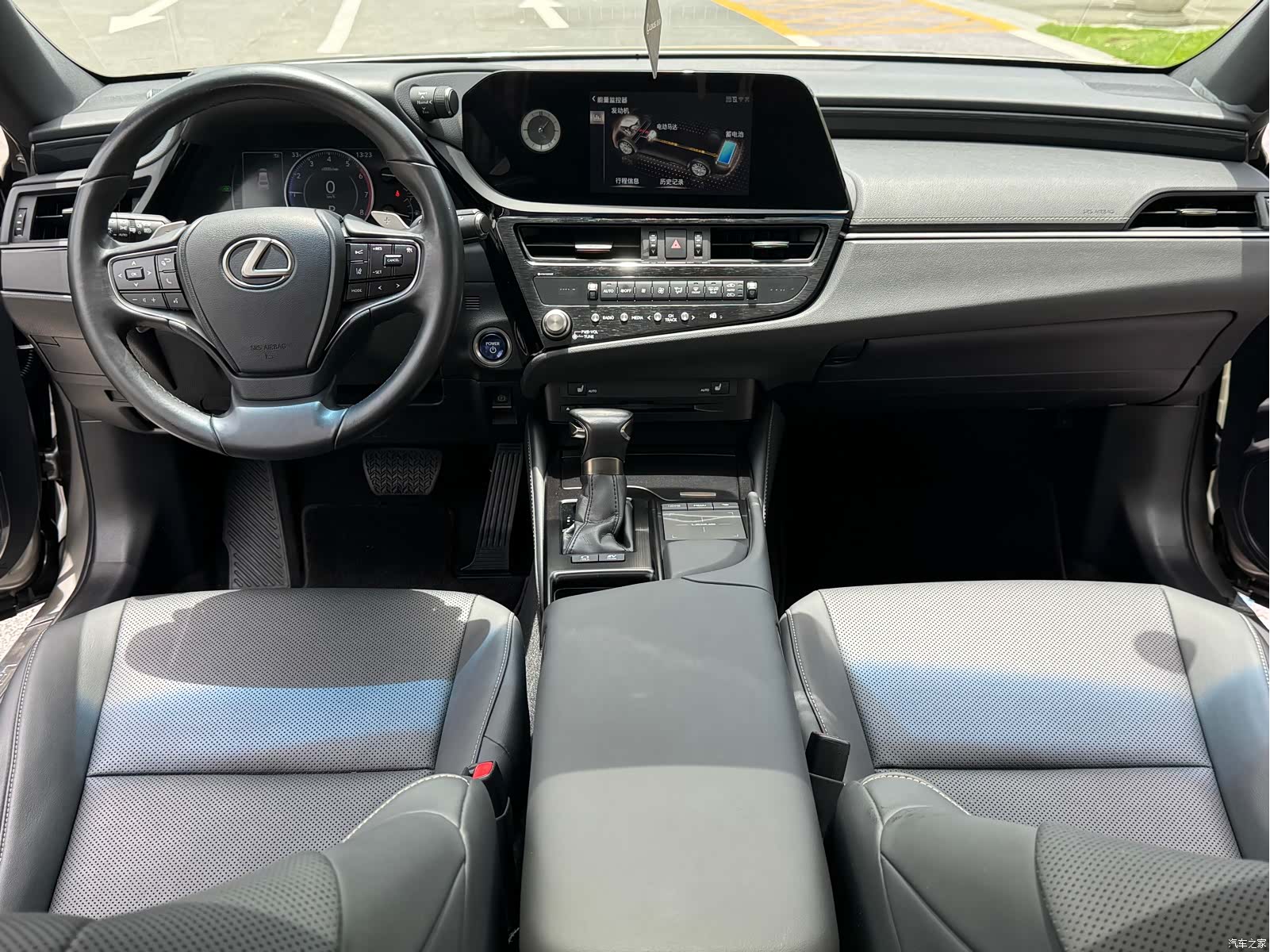 Lexus ES, 2022 6