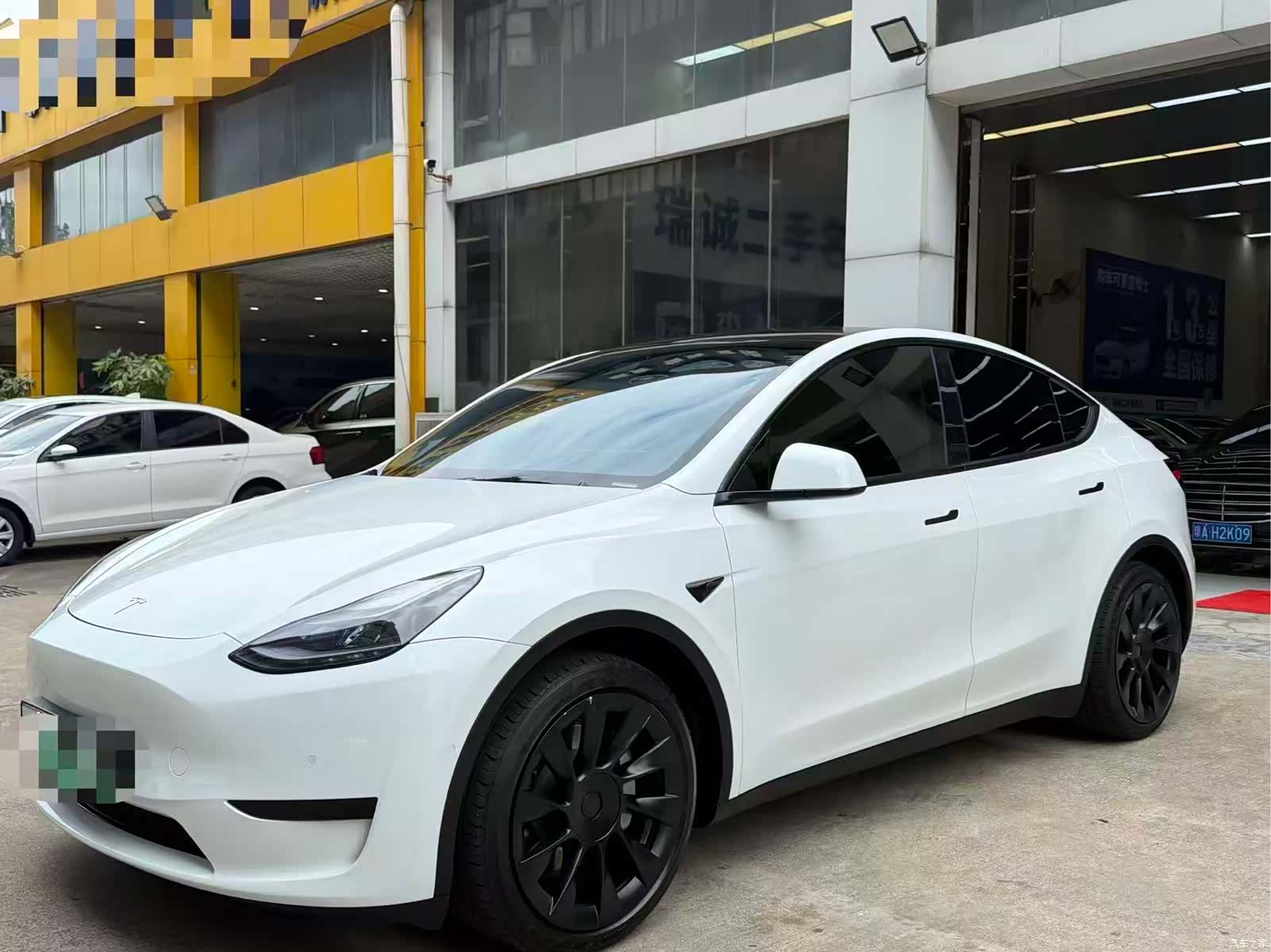 Tesla Model Y, 2023 3