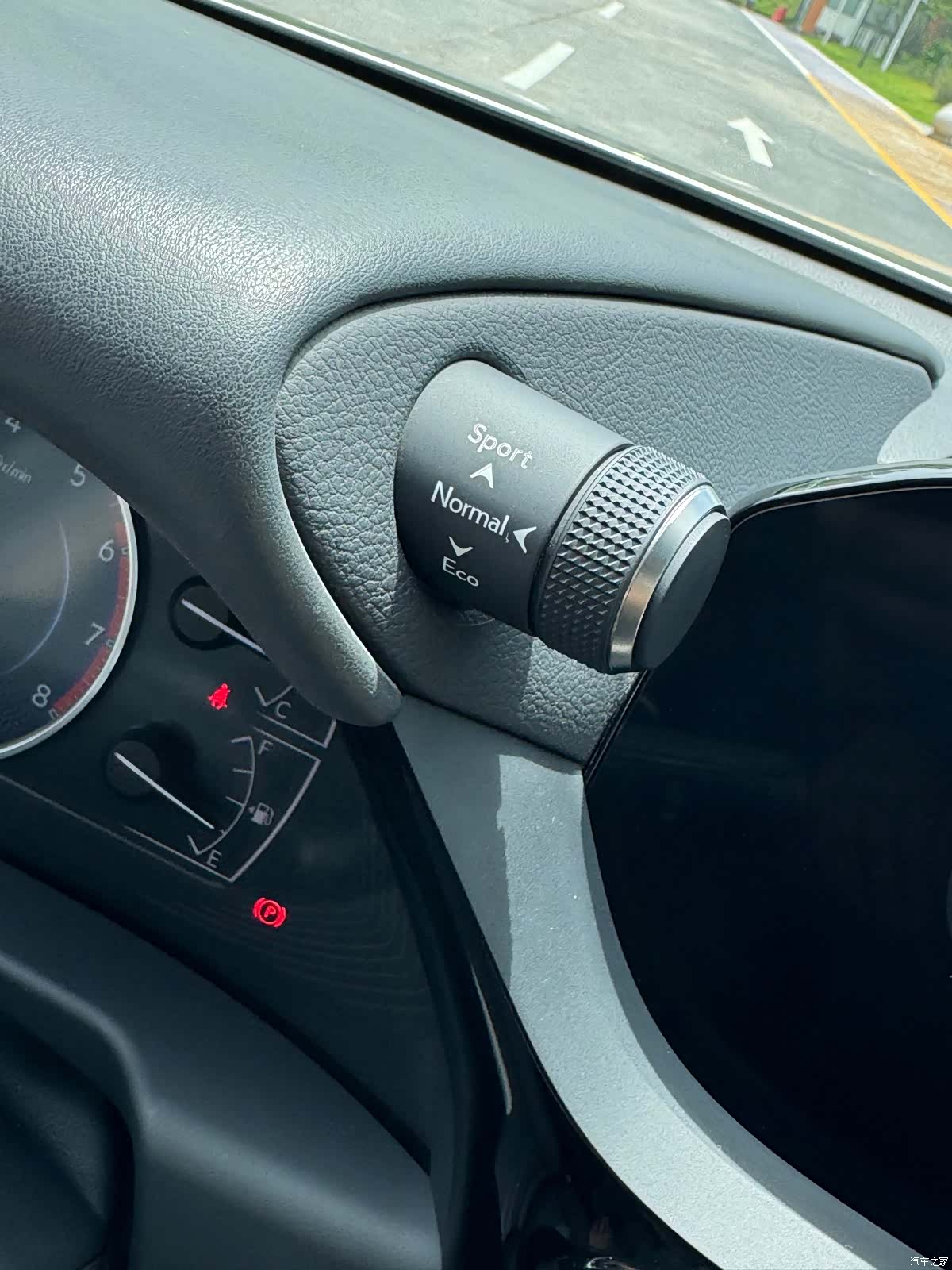 Lexus ES, 2022 13