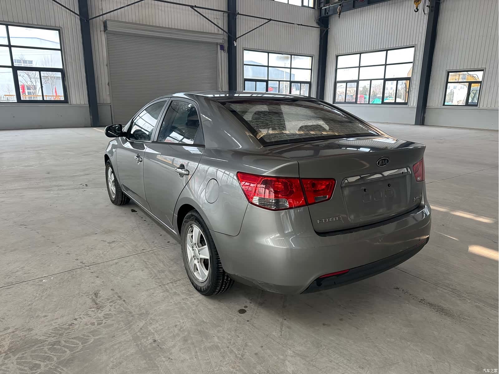 Kia GL, 2011 7