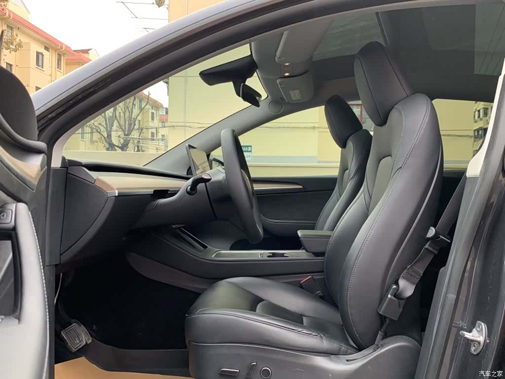 Tesla Model Y, 2022 16