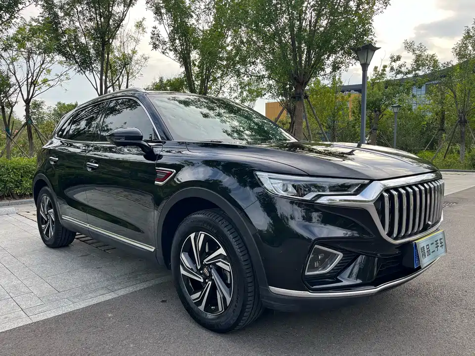 Hongqi HS5