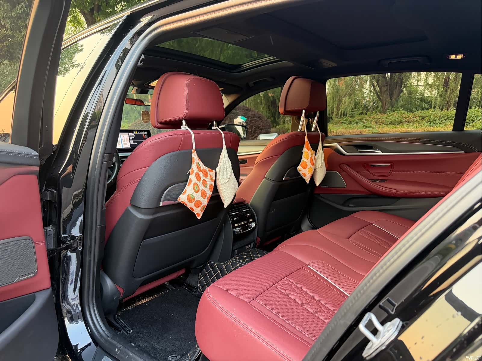 BMW 5 Series, 2023 13