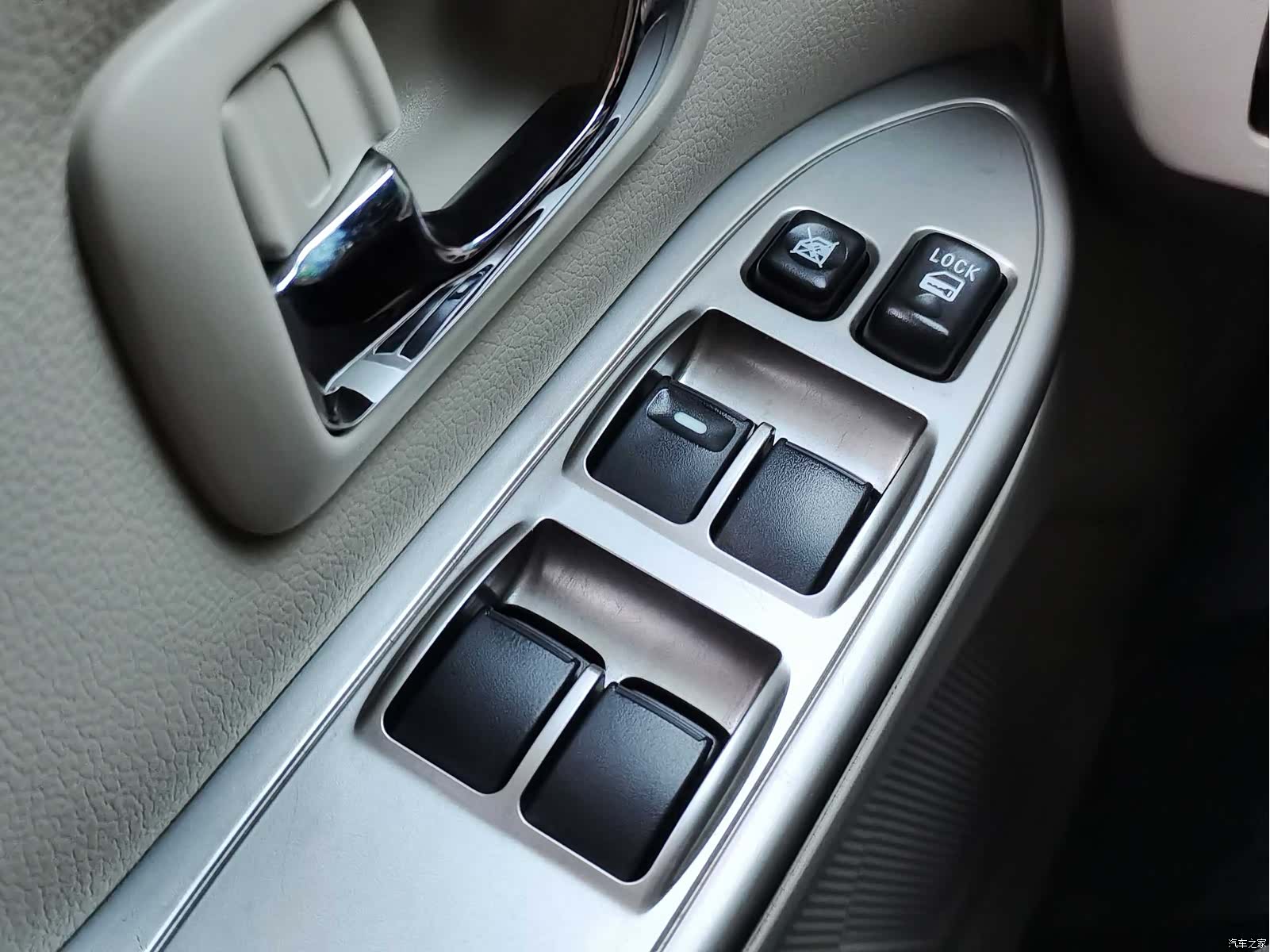 Mitsubishi Pajero, 2019 17