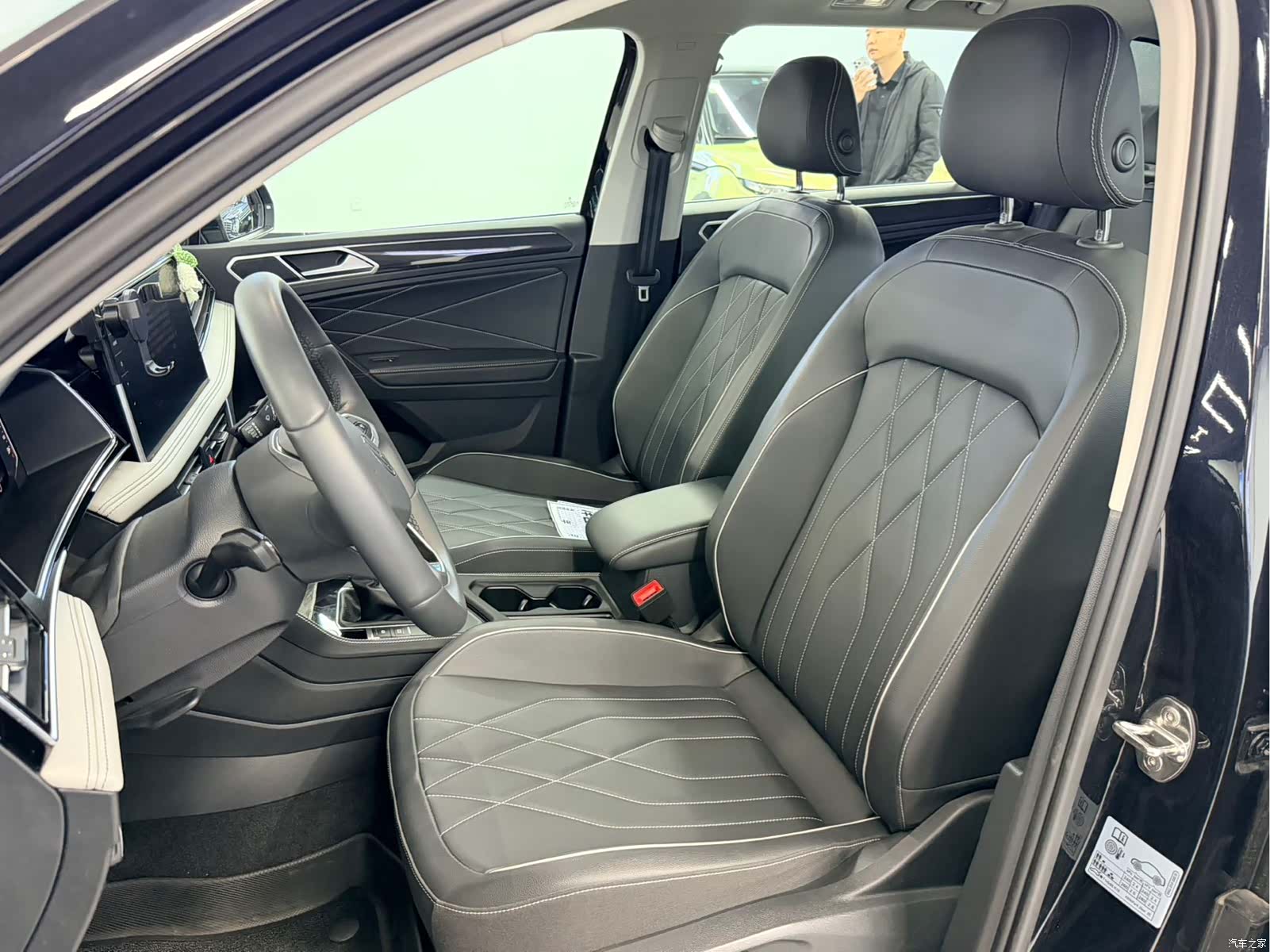 Volkswagen Tiguan L, 2024 9