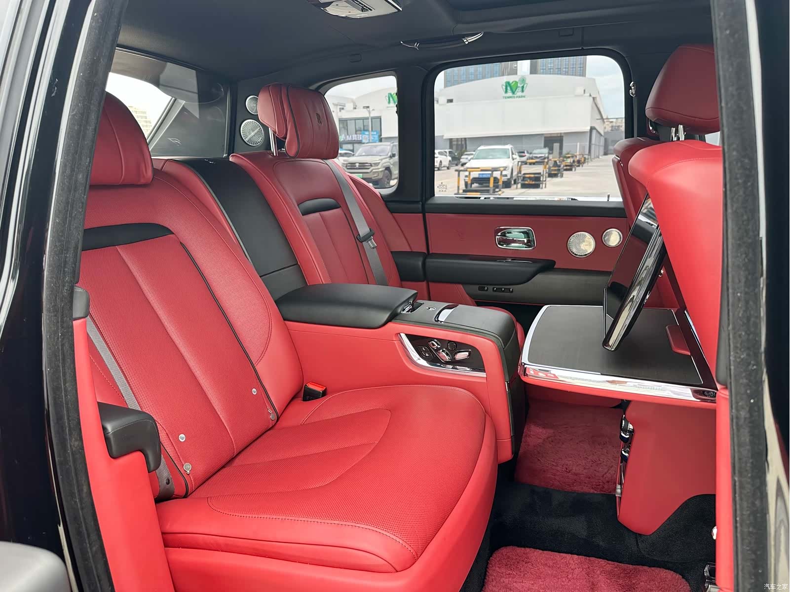 Rolls-Royce Cullinan, 2019 11