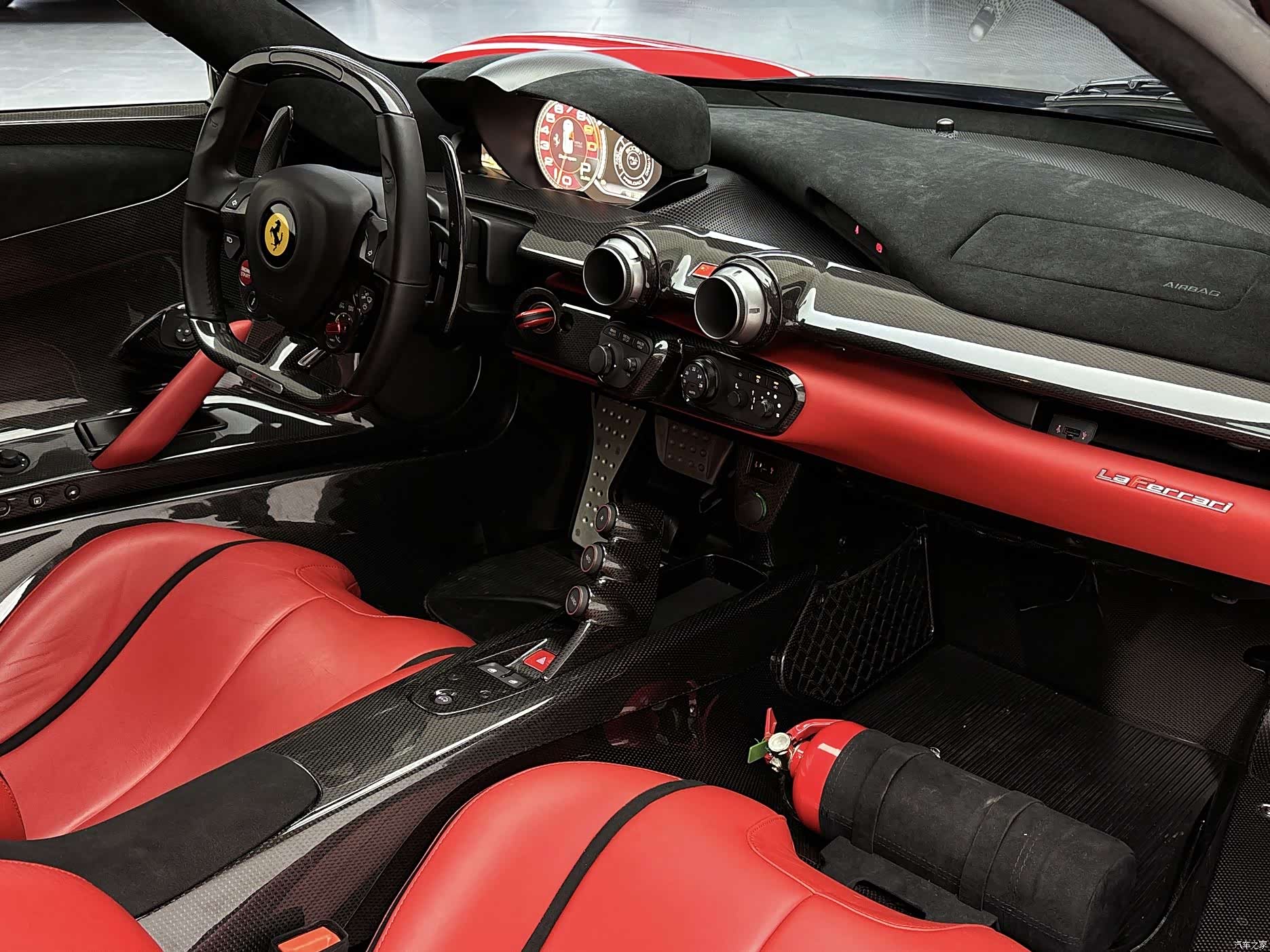 Ferrari LaFerrari, 2015 24