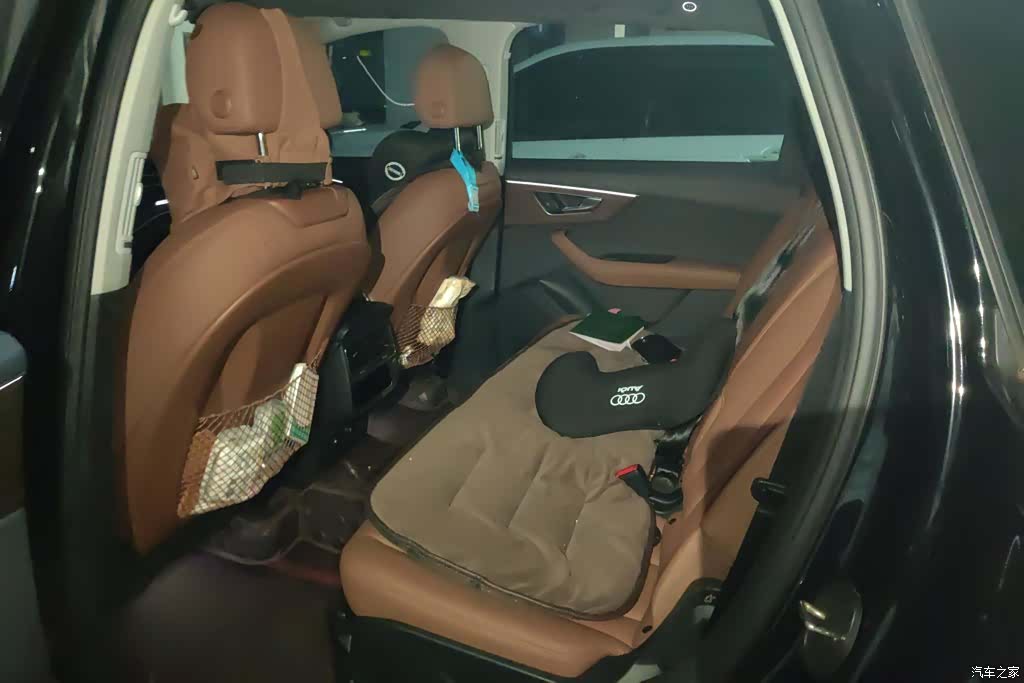 Audi Q7, 2023 11