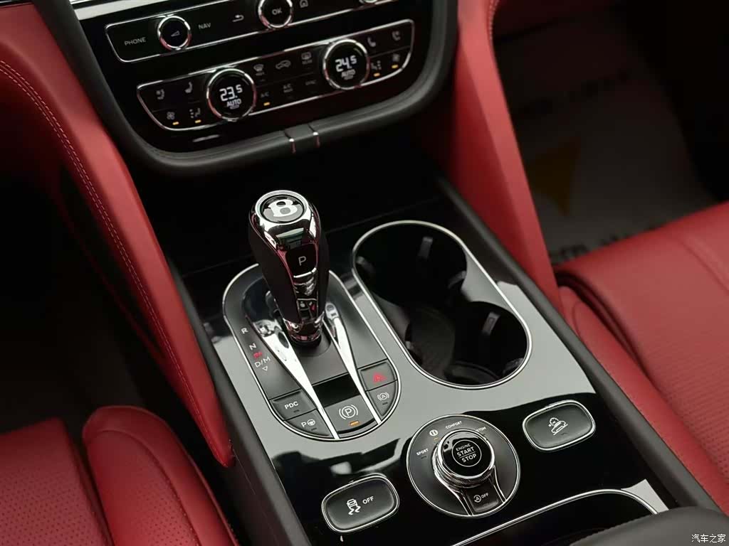 Bentley Bentayga, 2024 7