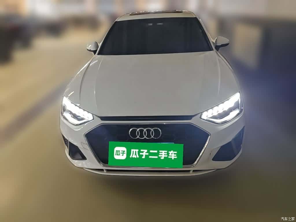 Audi A4L, 2022 все фото