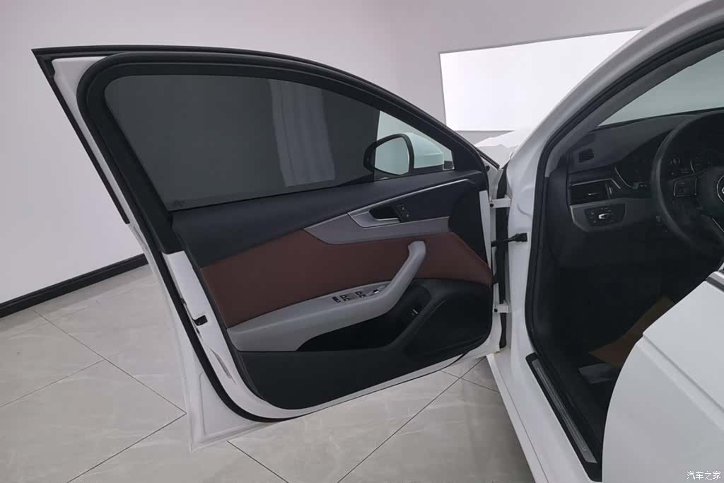 Audi A4L, 2018 7