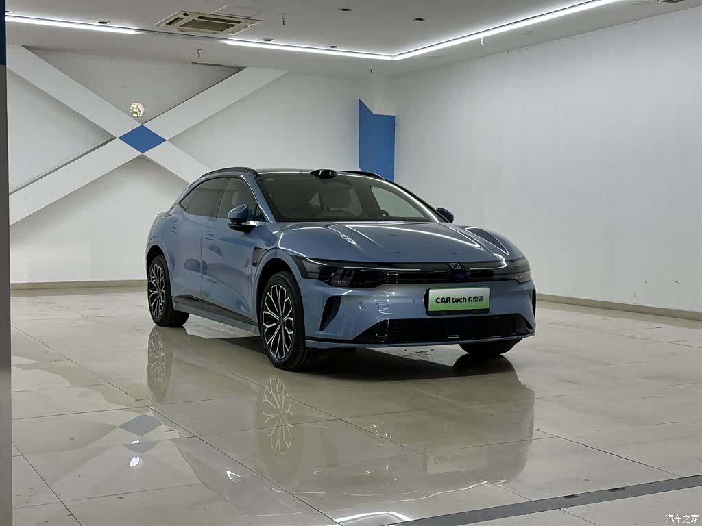 Zeekr 007, 2025 2