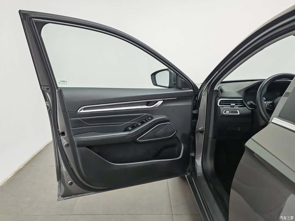 Geely Emgrand, 2022 8