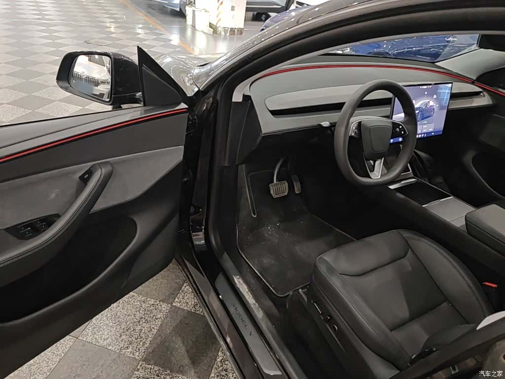 Tesla Model Y, 2025 16