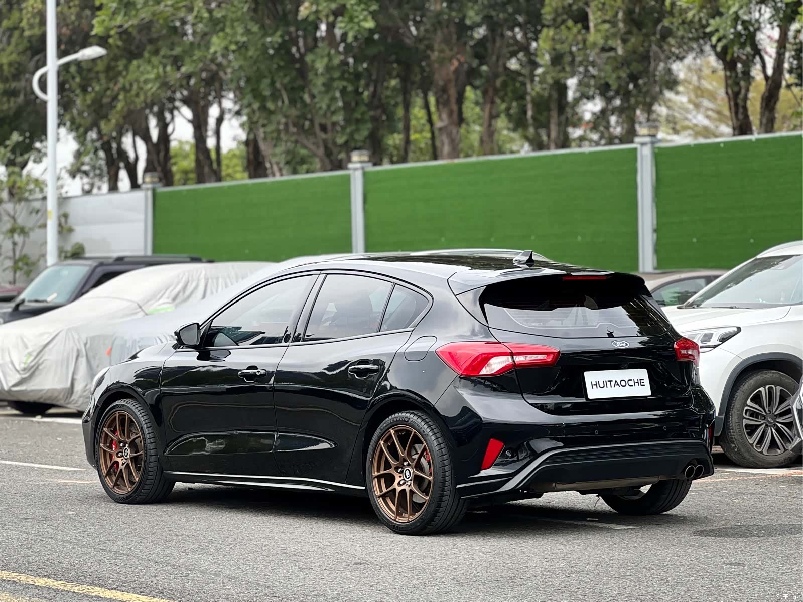 Ford Focus, 2022 12