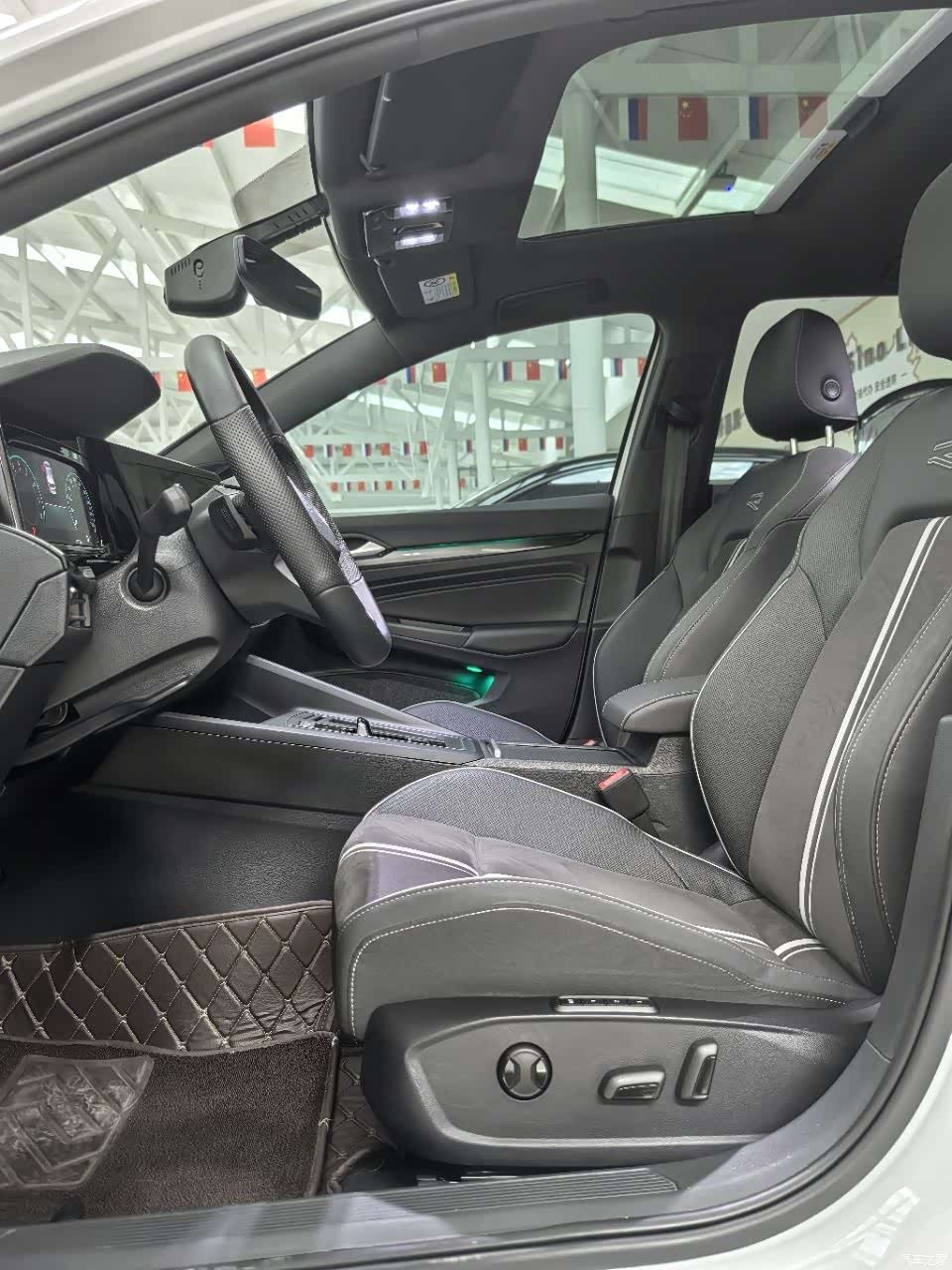 Volkswagen Golf, 2023 4