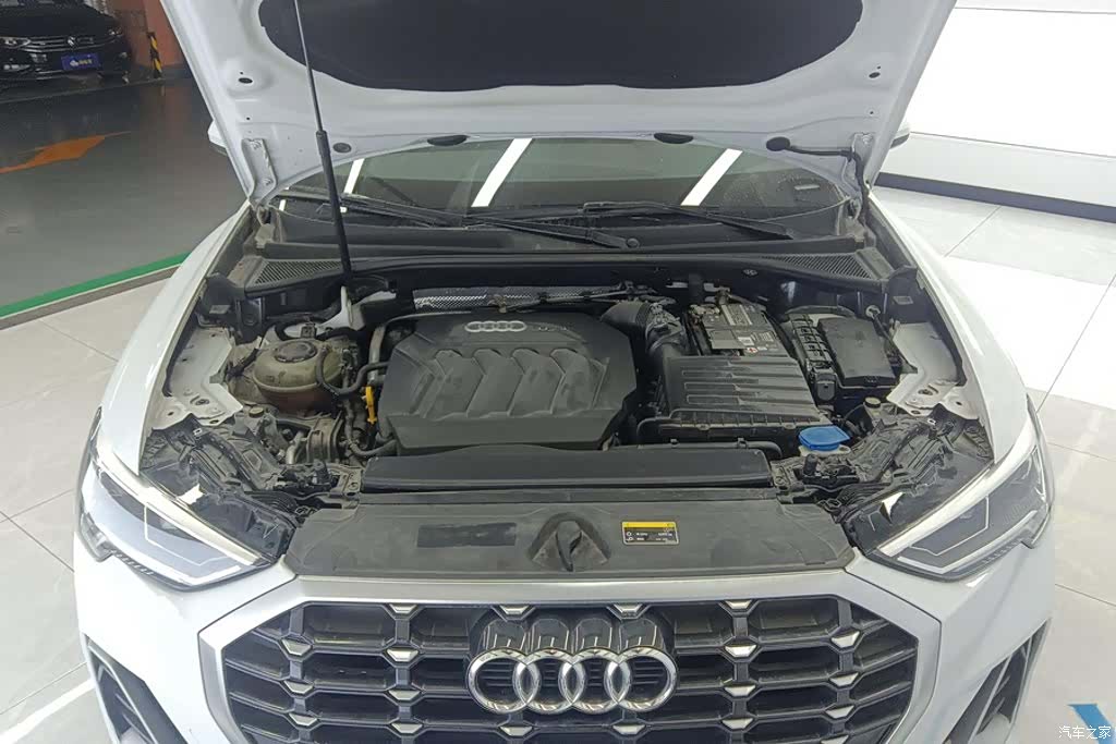 Audi Q3, 2019 10