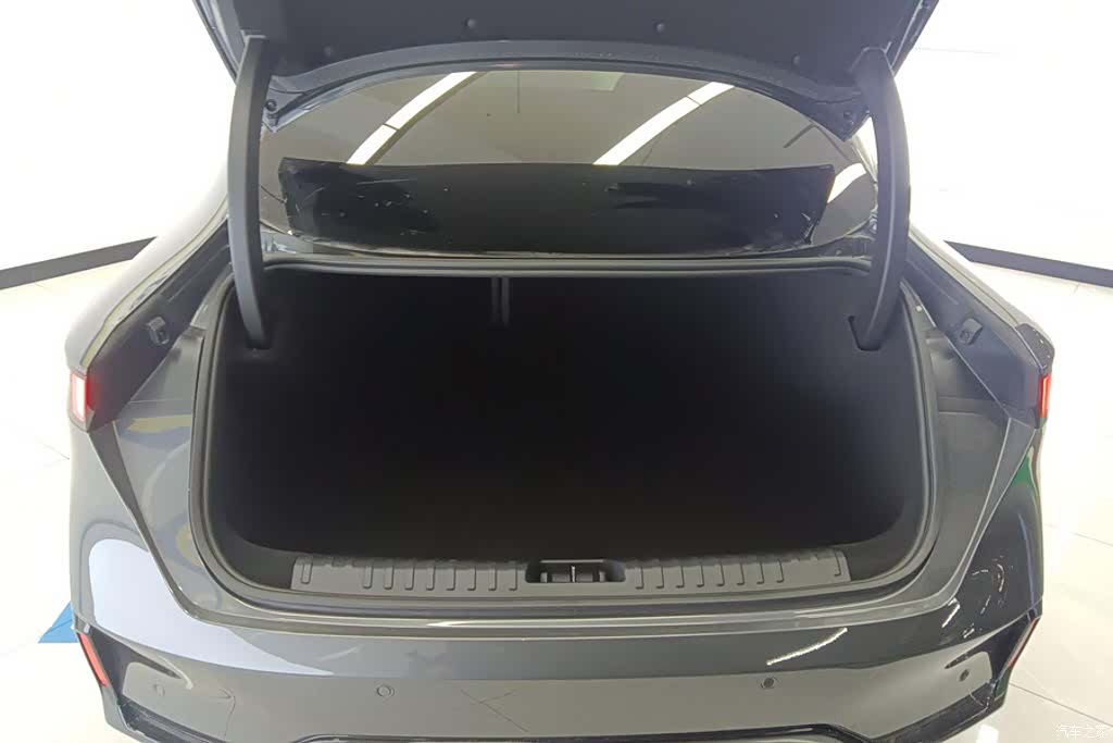 Lynk & Co 02, 2025 4