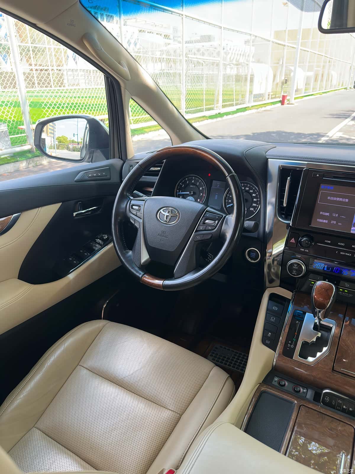 Toyota Alphard, 2017 19
