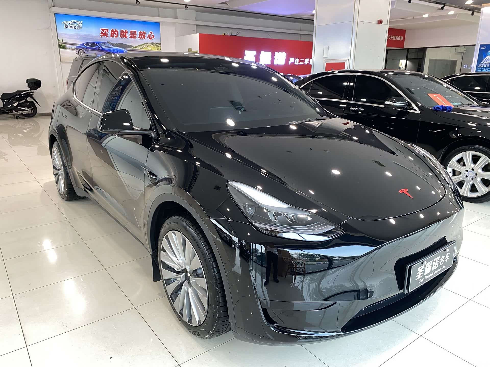 Tesla Model Y, 2023 3