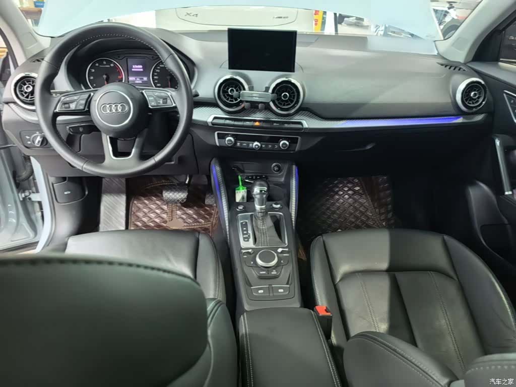 Audi Q2L, 2022 10