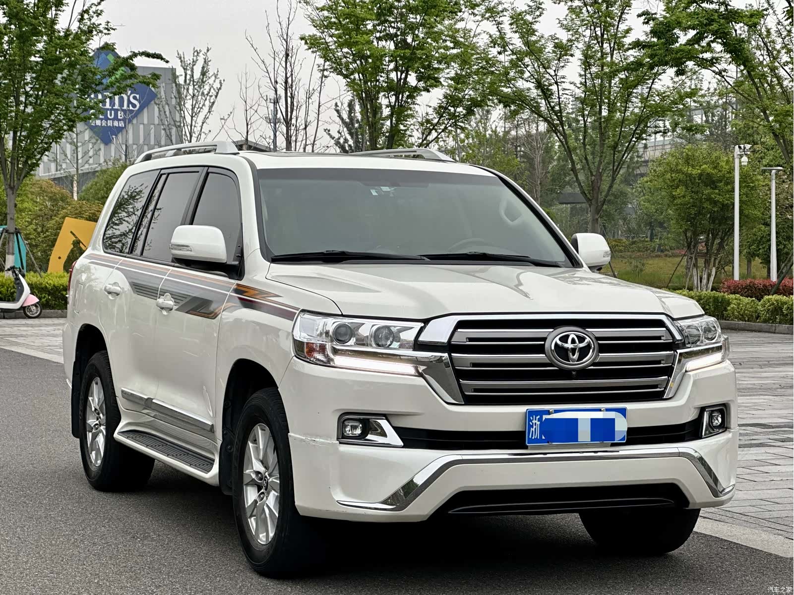 Toyota Land Cruiser, 2019 3