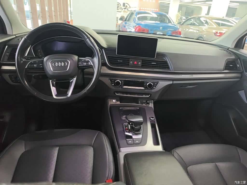 Audi Q5L, 2019 10