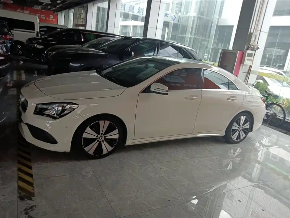 Mercedes-Benz CLA