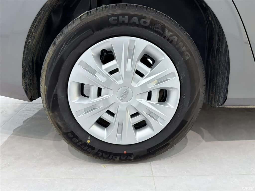 Geely Emgrand, 2025 16