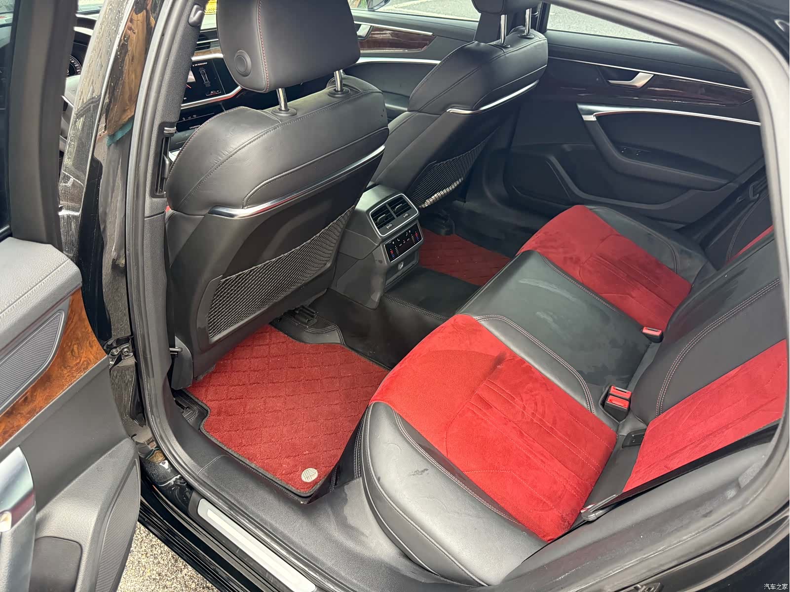 Audi A6L, 2019 все фото